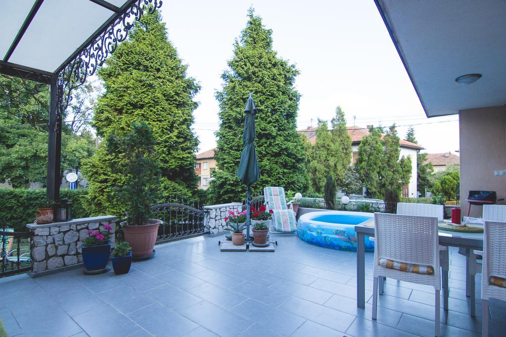 Guest House Visoko Exterior photo